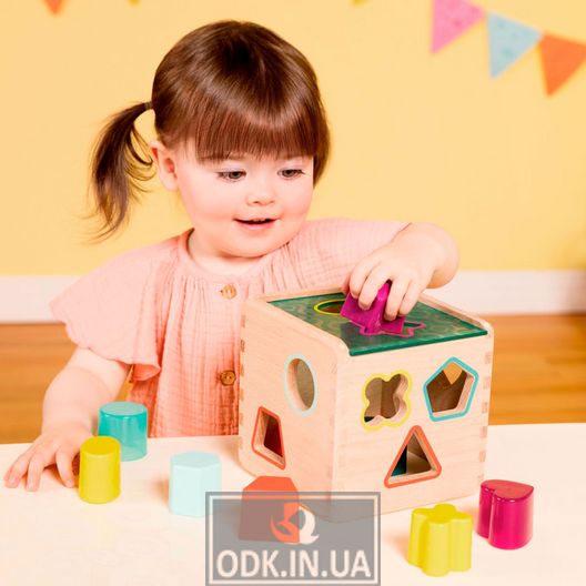 Розвиваюча дерев'яна іграшка-сортер - Чарівний куб