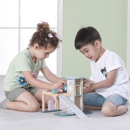 Дерев'яний ігровий набір Viga Toys PolarB Паркінг (44029)