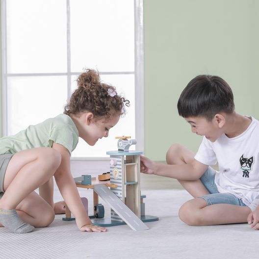 Дерев'яний ігровий набір Viga Toys PolarB Паркінг (44029)