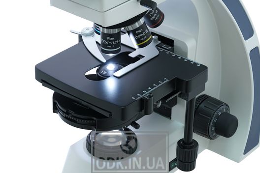 Микроскоп цифровой Levenhuk MED D45T LCD, тринокулярный