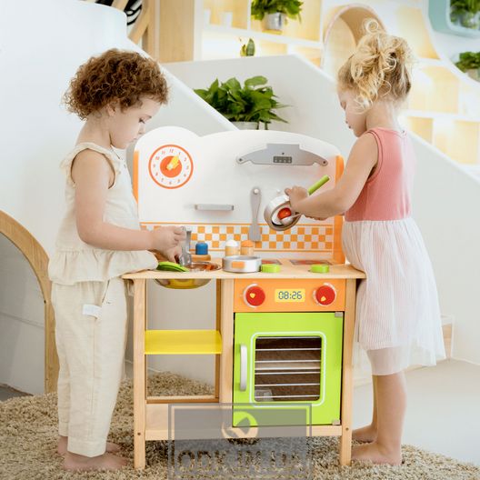 Дитяча кухня Viga Toys з дерева з посудом (50957FSC)